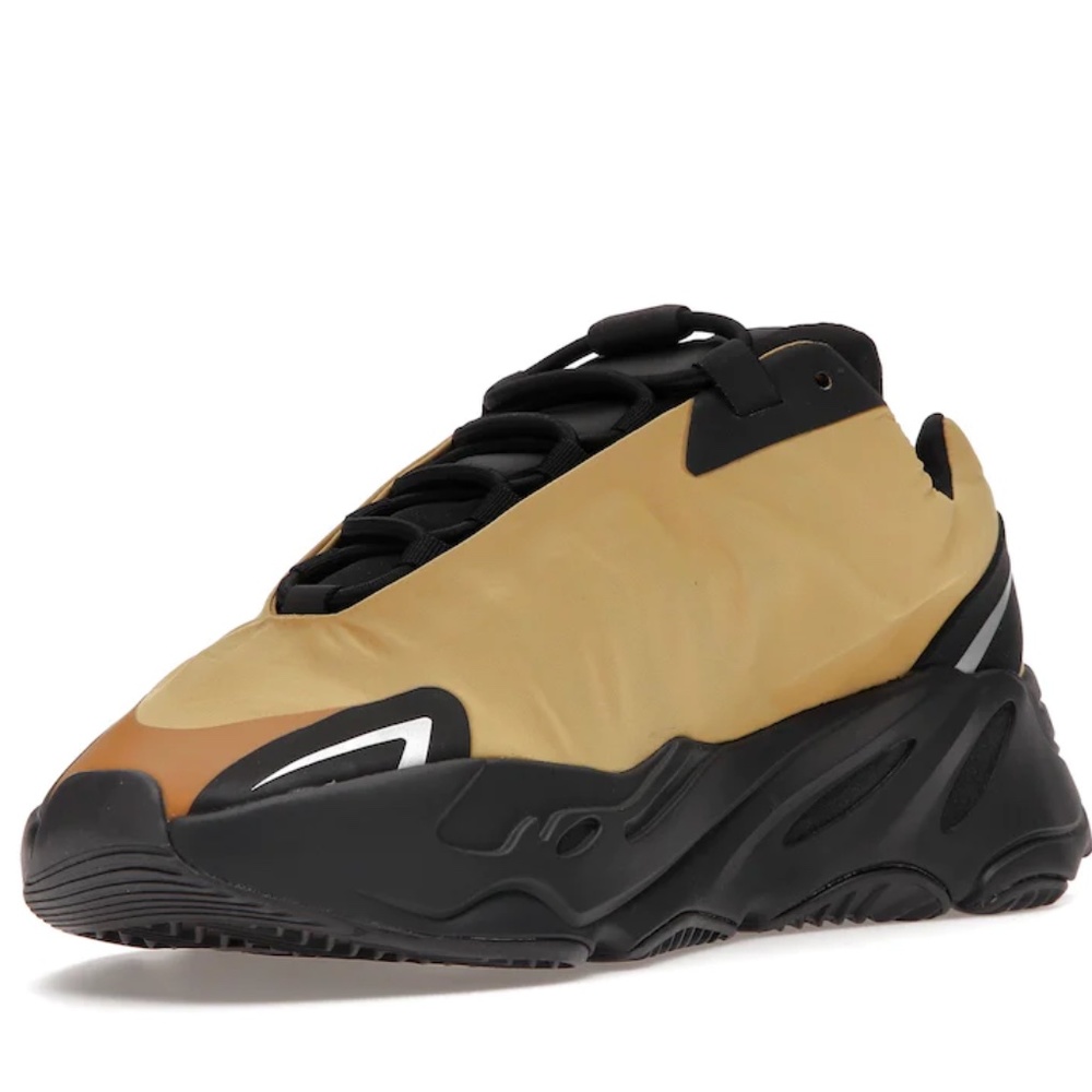 yeezy 700 mnvn size 13 honey